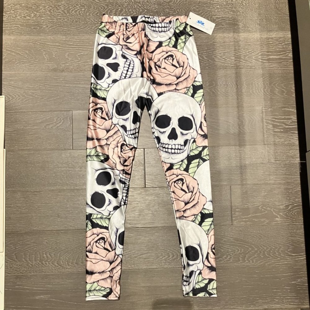 Lotus Leggings Skull & Roses Leggings - NWT